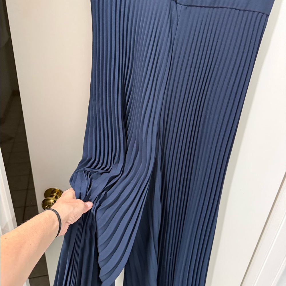 Elegant Club Monaco Navy Sleeveless wide leg jumpsuit - Picture 5 of 6